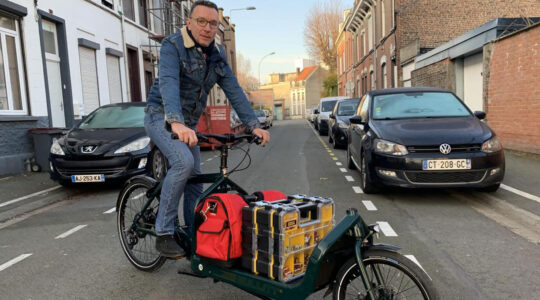 plombier à vélo